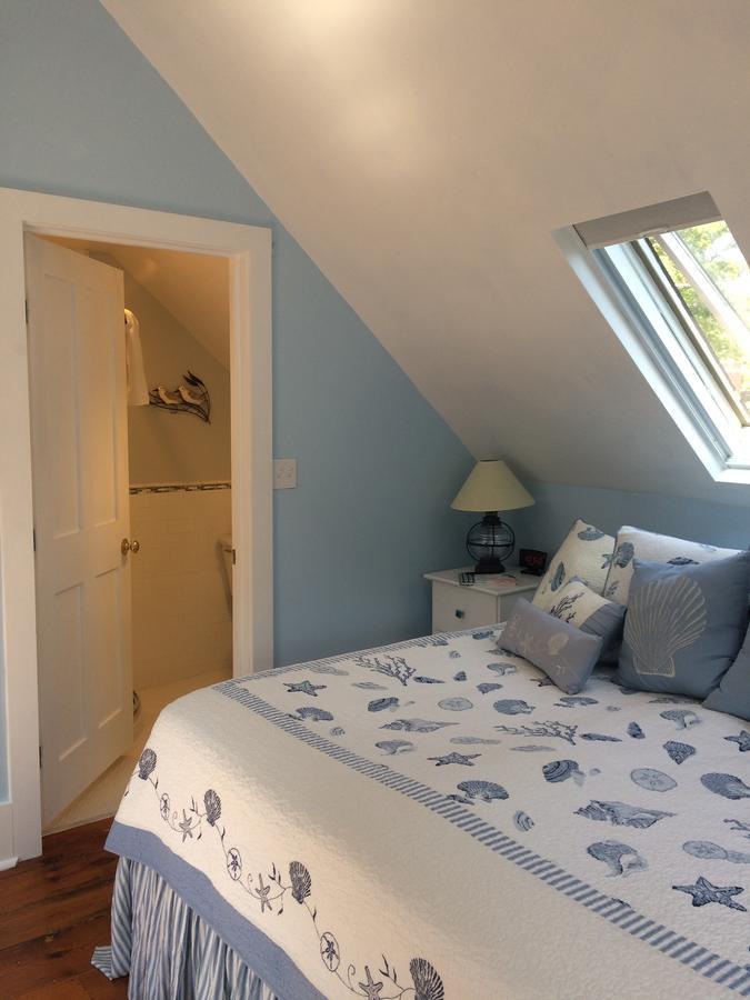 Changing Tides Bed & Breakfast ロックポート エクステリア 写真