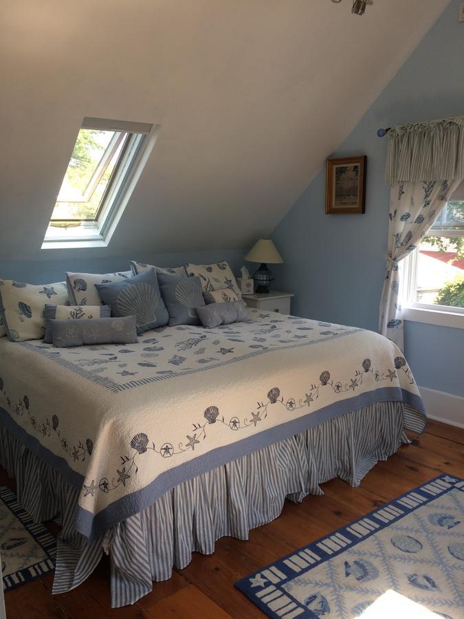 Changing Tides Bed & Breakfast ロックポート エクステリア 写真