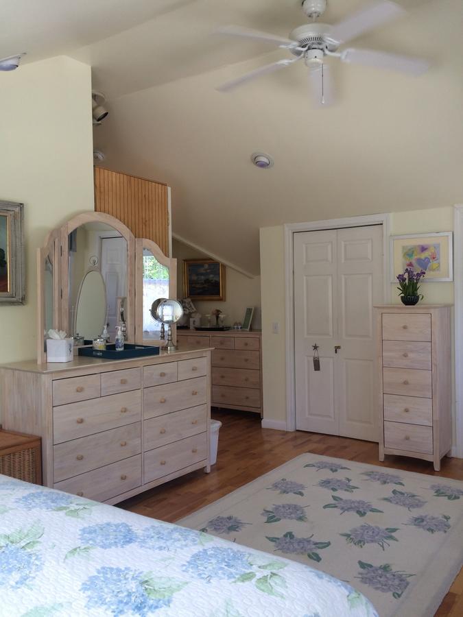 Changing Tides Bed & Breakfast ロックポート エクステリア 写真
