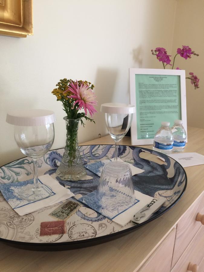 Changing Tides Bed & Breakfast ロックポート エクステリア 写真