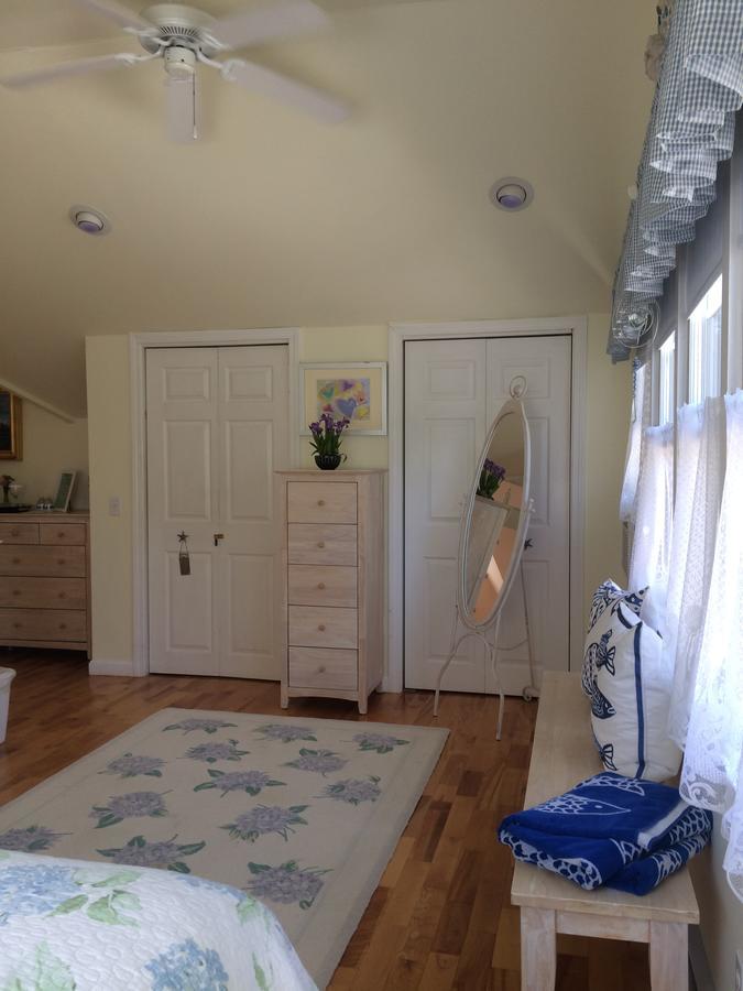 Changing Tides Bed & Breakfast ロックポート エクステリア 写真